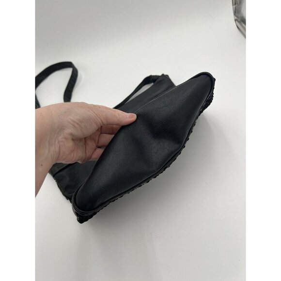 Charles Klein Leathers Black 20" drop Black Shoulder Bag Beautiful Front Detail - Picture 6 of 10